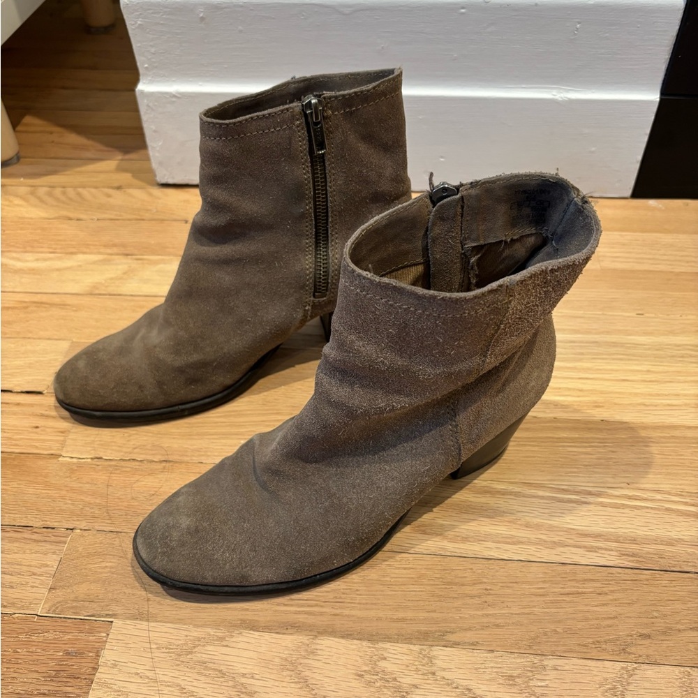 Zara khaki Suede Ankle Boots